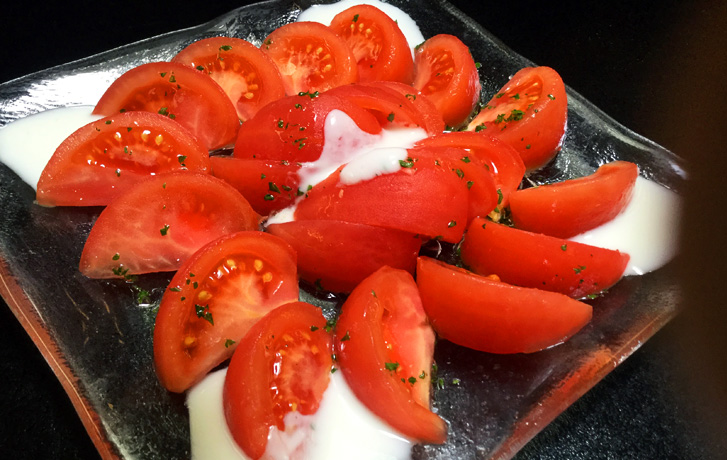 トマトのハニーヨーグルトソース写真
